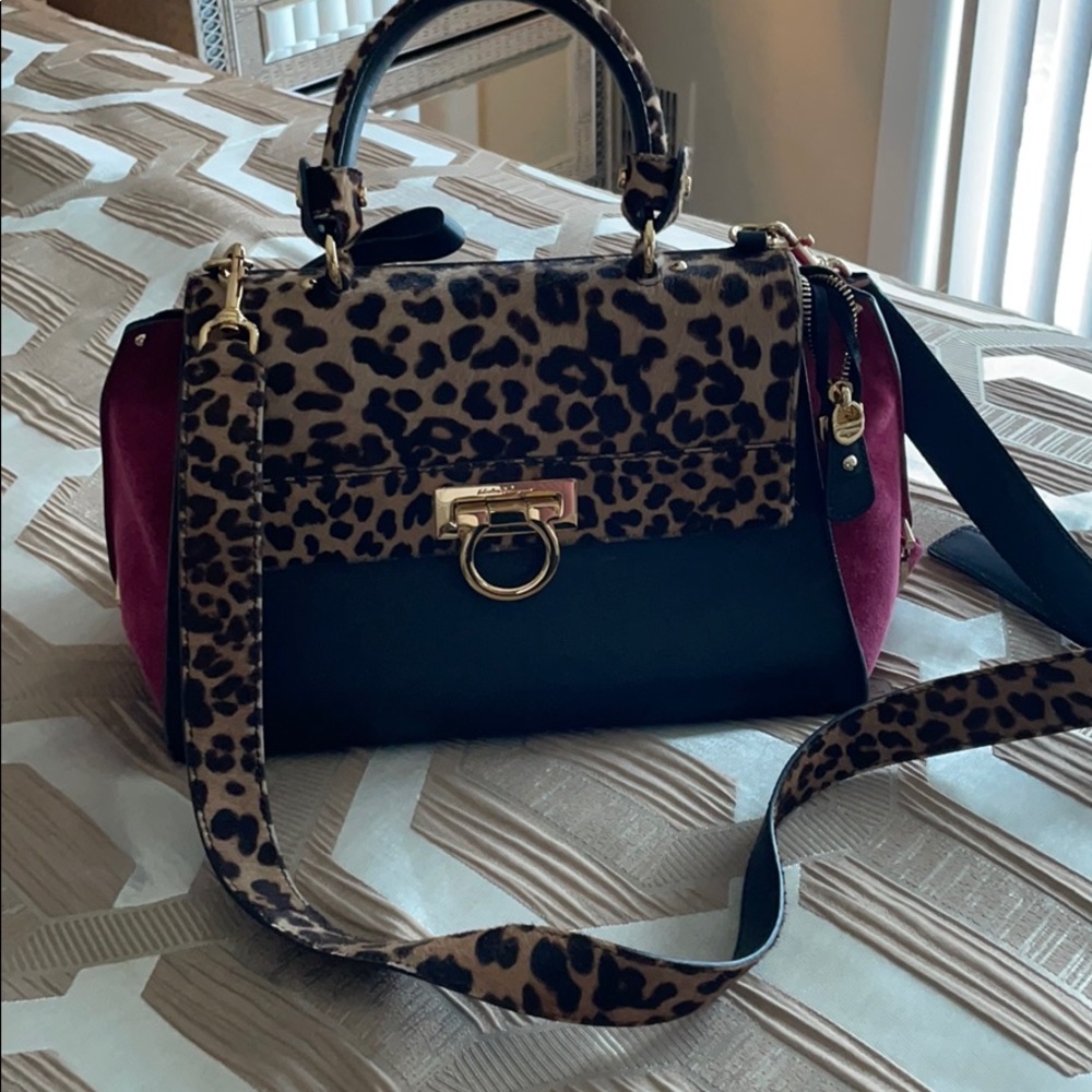 Ferragamo bag!! Beautiful in good condition!!